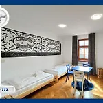 Mlotek I Perlik Auberge de jeunesse *