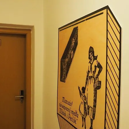 Mlotek I Perlik Hostel *
