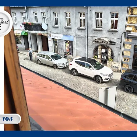 Mlotek I Perlik Hostal