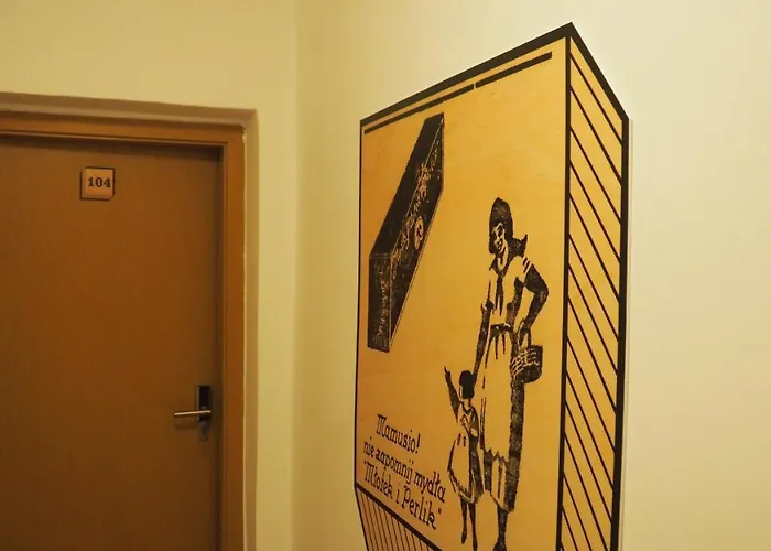 Mlotek I Perlik Hostel *