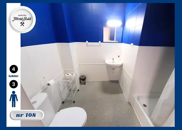 Mlotek I Perlik Hostel *